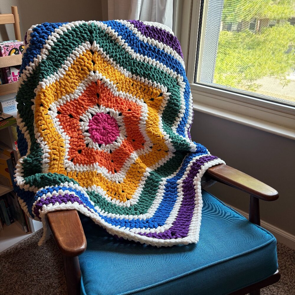 Handmade Crochet Rainbow Star Blanket – Colorful Baby Throw – Soft Star-Shaped